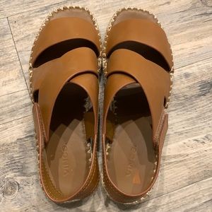 vince sandals